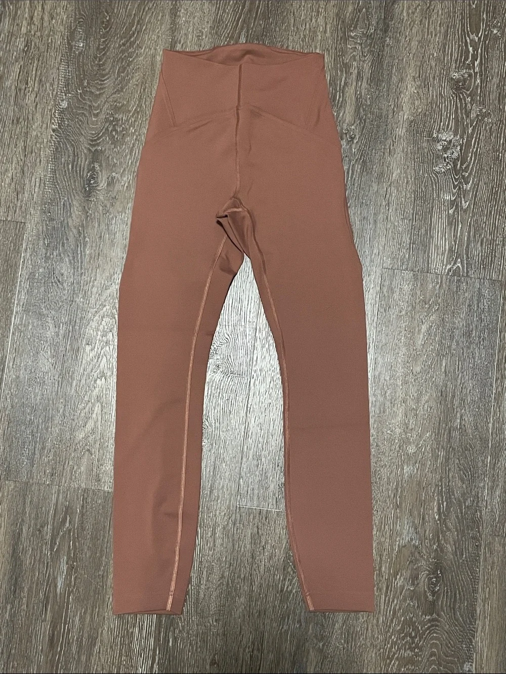 GUC Lululemon Bone/Copper Workout Set. Size 2